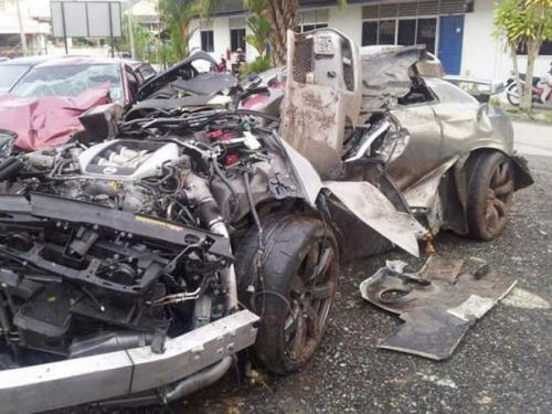 Самые безумные поступки, сделанные ради лайков в Сети