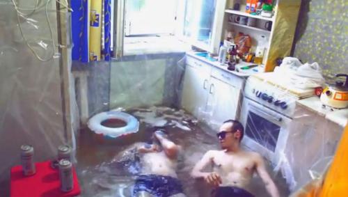 Самые безумные поступки, сделанные ради лайков в Сети