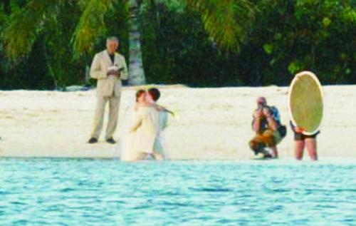 Секретные свадьбы звезд, которые удалось заснять папарацци