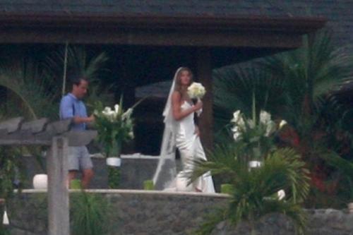 Секретные свадьбы звезд, которые удалось заснять папарацци