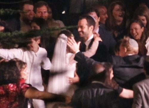 Секретные свадьбы звезд, которые удалось заснять папарацци