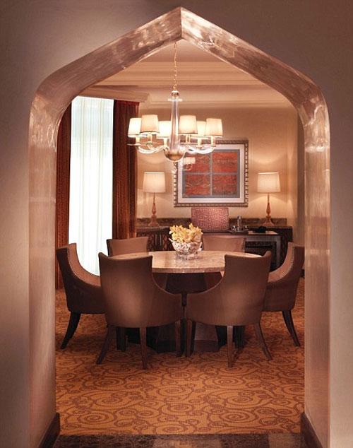 За право "первой ночи" в отеле "Атлантис" заплачено  тысяч