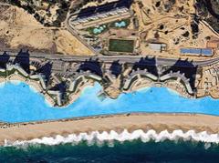 Бассейн. 80 000 квадратных метров…