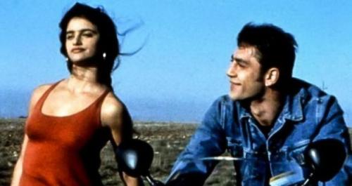 Известные пары, доказавшие, что первая любовь самая крепкая