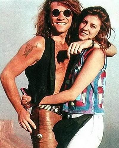 Известные пары, доказавшие, что первая любовь самая крепкая