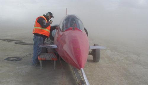 «Реактивный автомобиль» ищет водителя