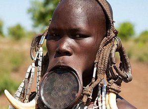 Топ-модели племени Мурси шокируют своим видом