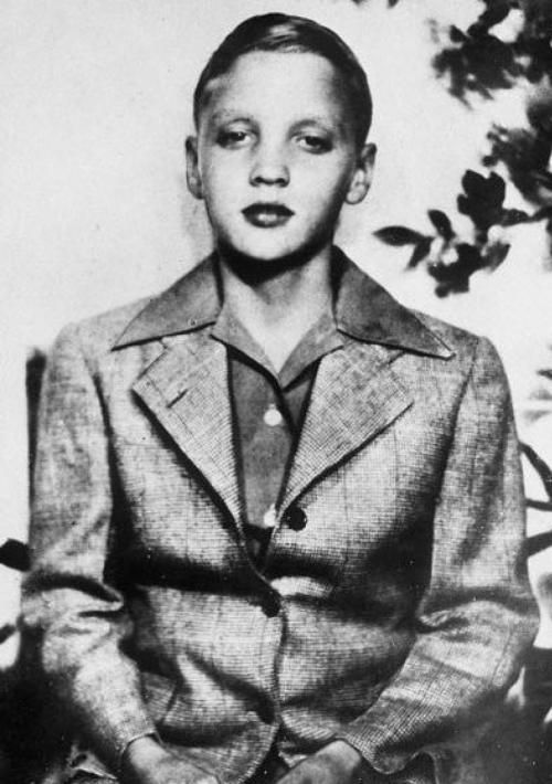 Самые первые выступления знаменитостей на сцене