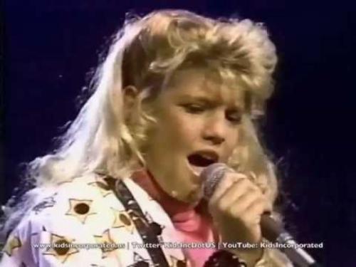 Самые первые выступления знаменитостей на сцене