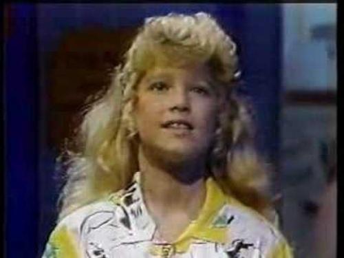 Самые первые выступления знаменитостей на сцене