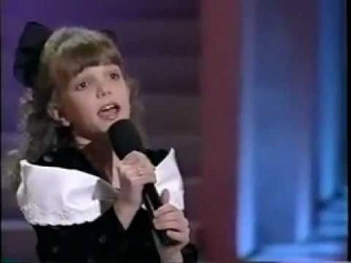 Самые первые выступления знаменитостей на сцене