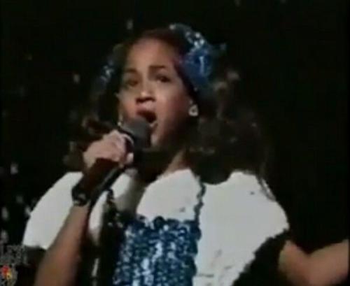 Самые первые выступления знаменитостей на сцене