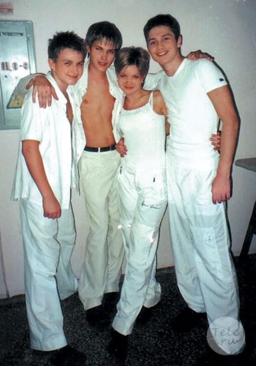 Самые первые выступления знаменитостей на сцене