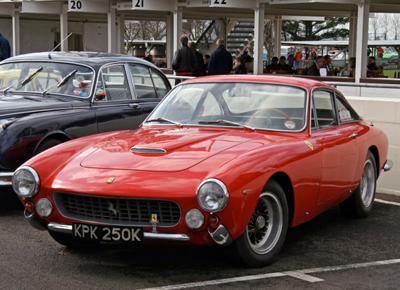 Топ-100 самых красивых автомобилей всех времен