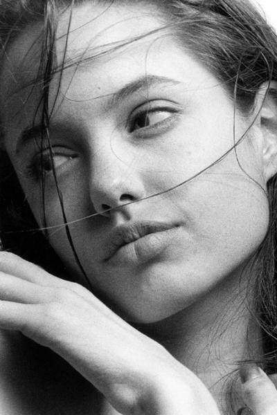 От первого лица: женщина-загадка Анджелина Джоли