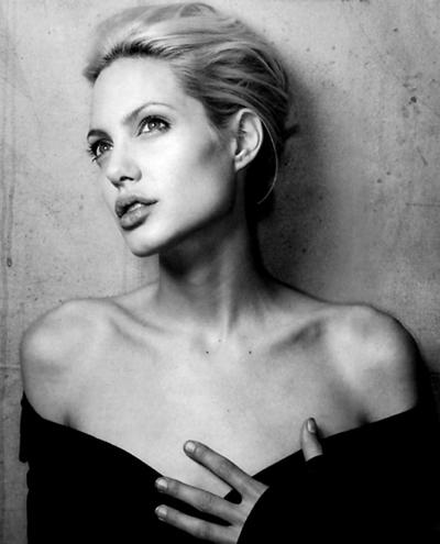 От первого лица: женщина-загадка Анджелина Джоли