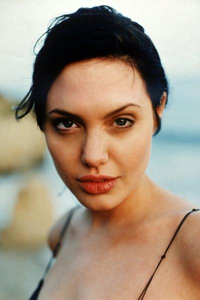 От первого лица: женщина-загадка Анджелина Джоли