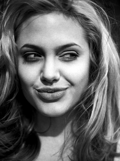 От первого лица: женщина-загадка Анджелина Джоли