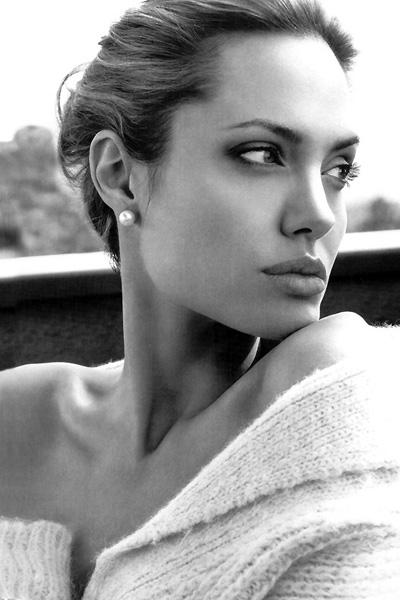 От первого лица: женщина-загадка Анджелина Джоли