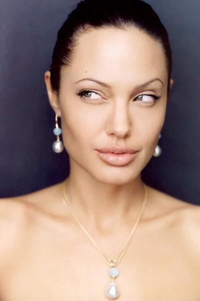 От первого лица: женщина-загадка Анджелина Джоли