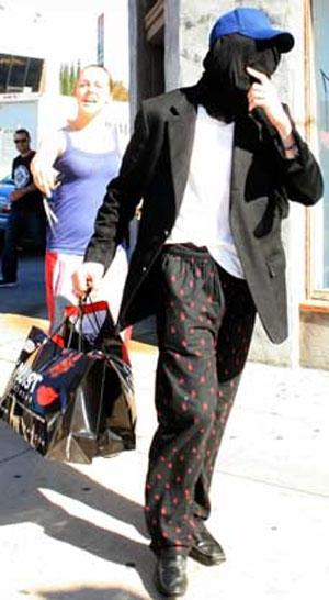 Майкл Джексон гниёт с головы