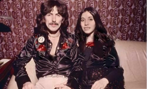 Знаменитости, женившиеся на обычных женщинах