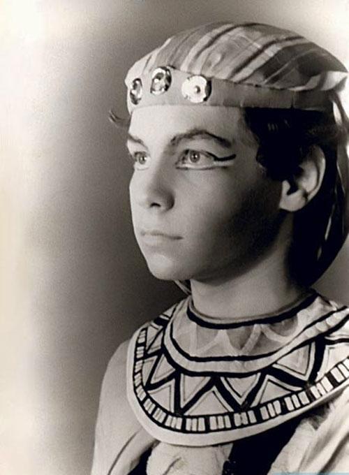 Российские звезды сами выкладывают детские фото в сеть