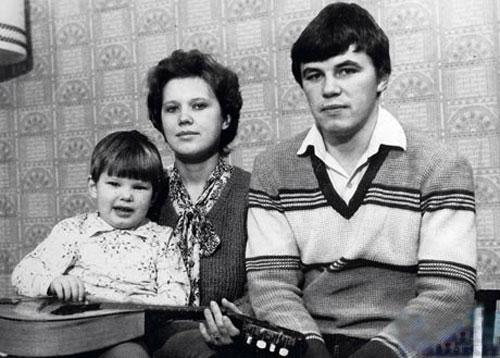 Российские звезды сами выкладывают детские фото в сеть