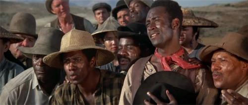 Странные ситуации, в которые попадали знаменитости на съемках