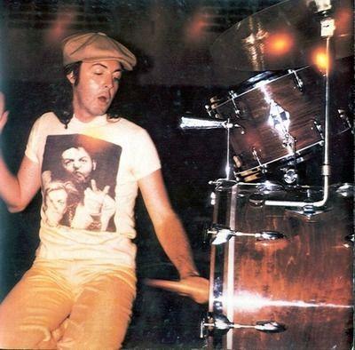 Редкие снимки знаменитостей прошлого и настоящего. Часть 8