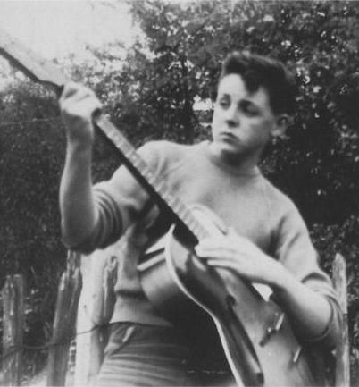 Редкие снимки знаменитостей прошлого и настоящего. Часть 8