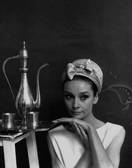 Редкие снимки знаменитостей прошлого и настоящего. Часть 8