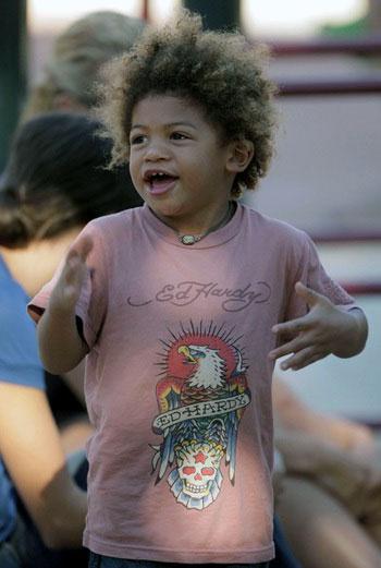 Топ-10 самых симпатичных и стильных звездных малышей