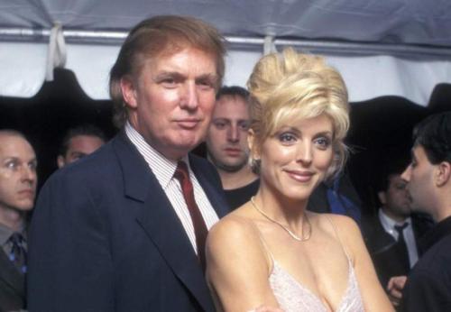 Знаменитости, променявшие длительные браки на молодых любовниц