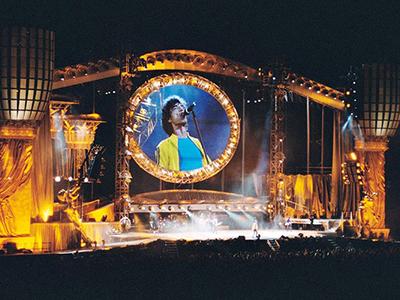 Топ-10 занимательных фактов о турах поп-звезд