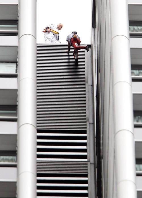 «Человек-паук» арестован на верхушке Башни Люмьер