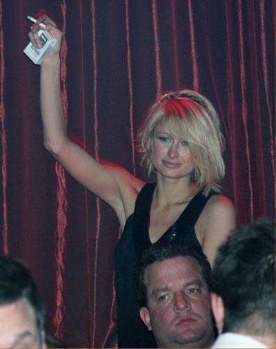 Знаменитости под Бахусом: эти снимки не для прессы