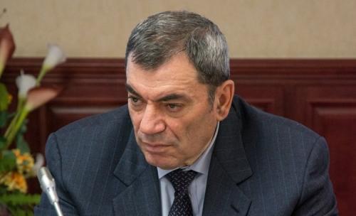 Сколько зарабатывают депутатские жены?