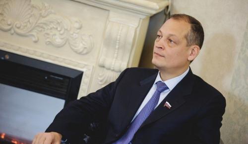 Сколько зарабатывают депутатские жены?