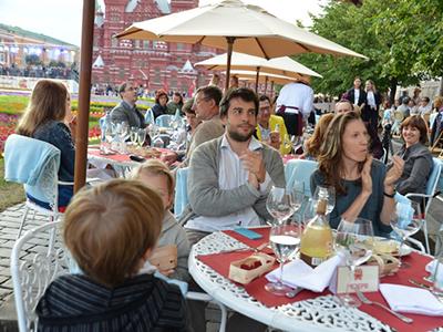 Красная площадь превратилась в гигантский цветник