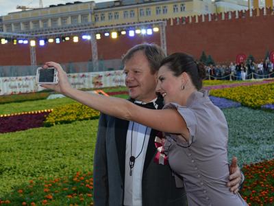 Красная площадь превратилась в гигантский цветник