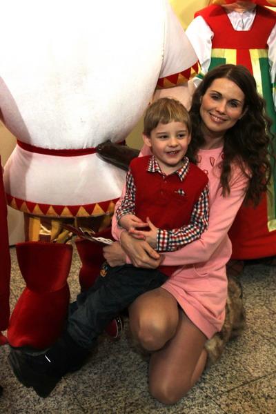 Наргиз Закирова попала в сказку и стала цыганкой