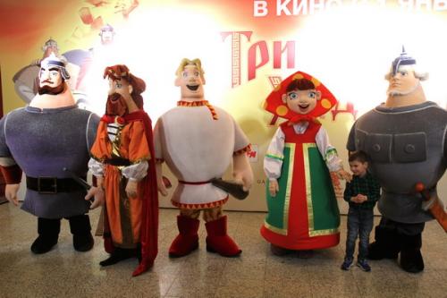 Наргиз Закирова попала в сказку и стала цыганкой