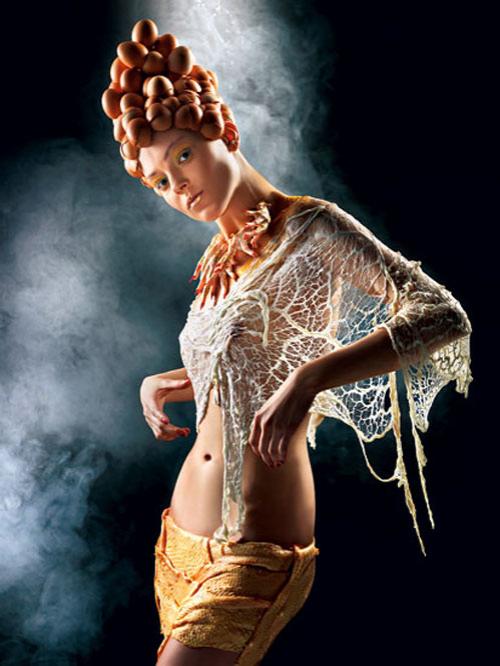 В совместном проекте фотографа и кулинара еда стала одеждой