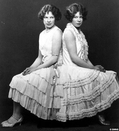 100-летние близнецы отметили юбилей в Новый год