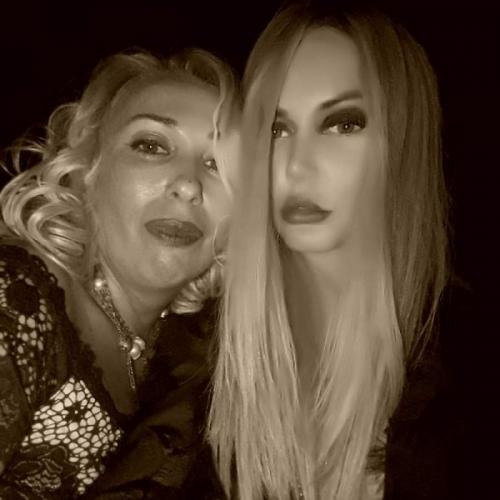 Фото звезд, где они переусердствовали с фотошопом