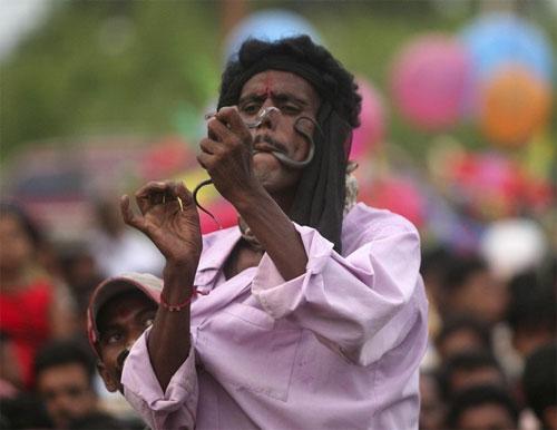 В Индии прошёл фестиваль заклинателей  змей