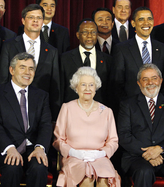 Взлеты и падения Сильвио Берлускони глазами папарацци