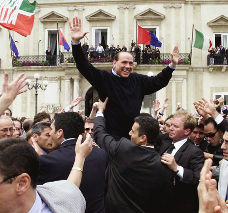 Взлеты и падения Сильвио Берлускони глазами папарацци