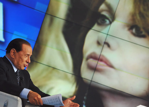 Взлеты и падения Сильвио Берлускони глазами папарацци